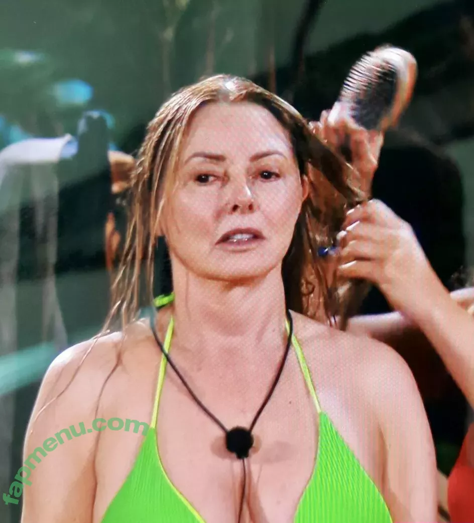 Carol Vorderman nude photo #1053 (carolvorders)