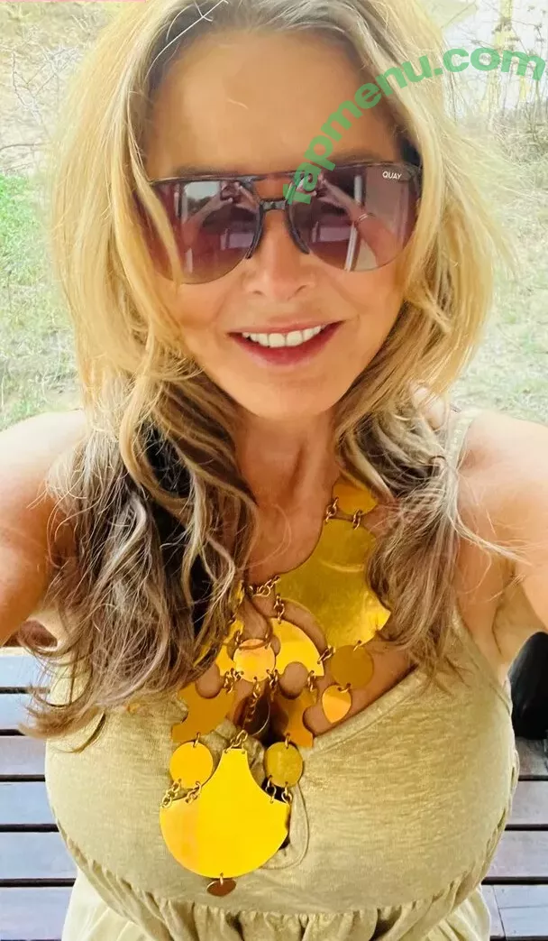 Carol Vorderman nude photo #1058 (carolvorders)