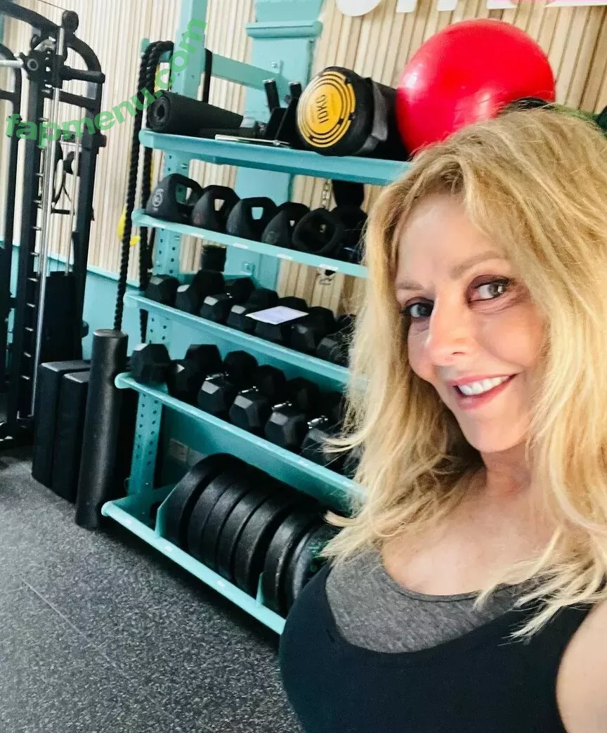 Carol Vorderman nude photo #1134 (carolvorders)