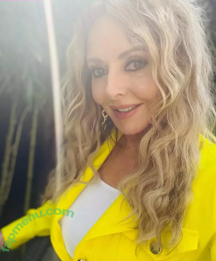 Carol Vorderman nude photo #1191 (carolvorders)