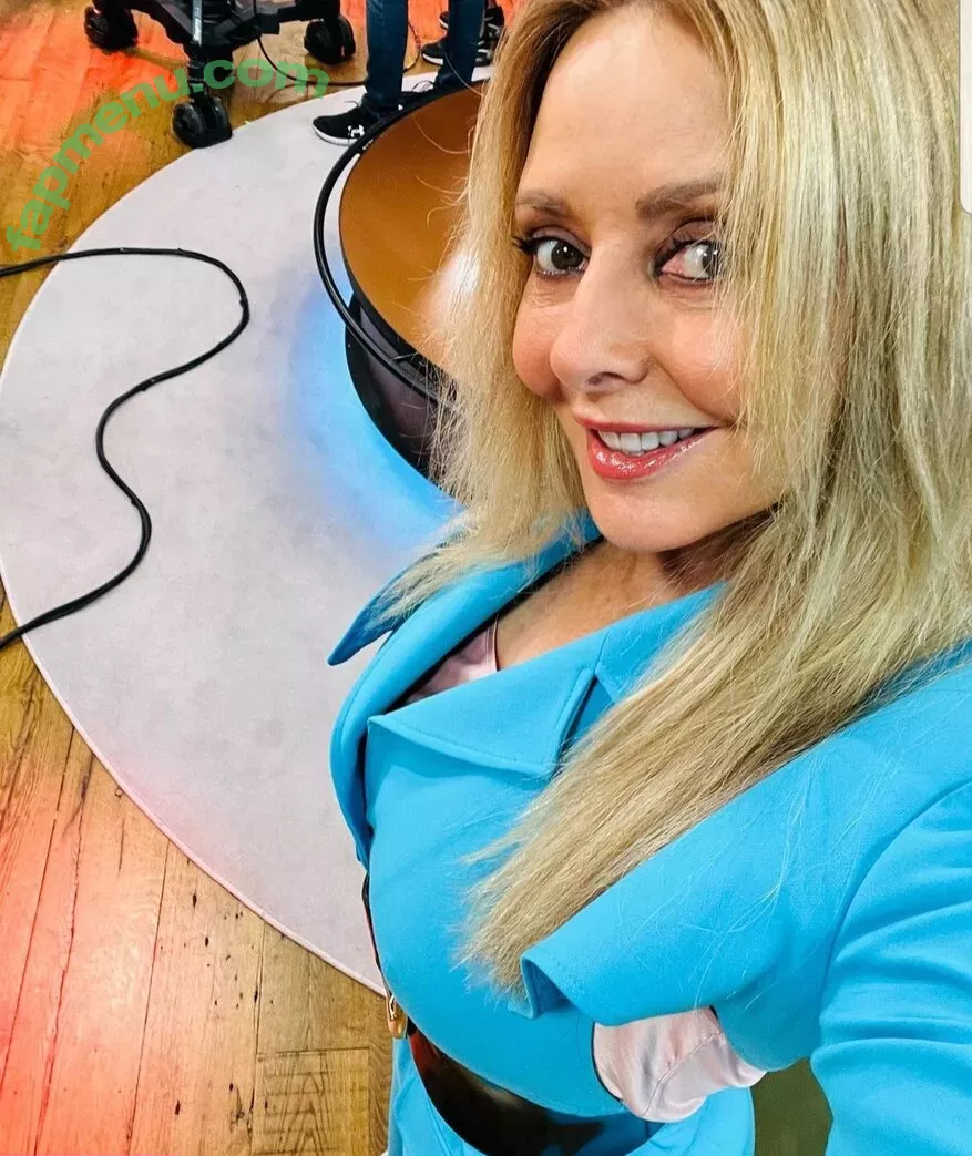 Carol Vorderman nude photo #1194 (carolvorders)