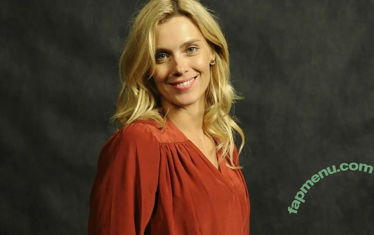 Carolina Dieckmann nude photo #0274 (loracarola)