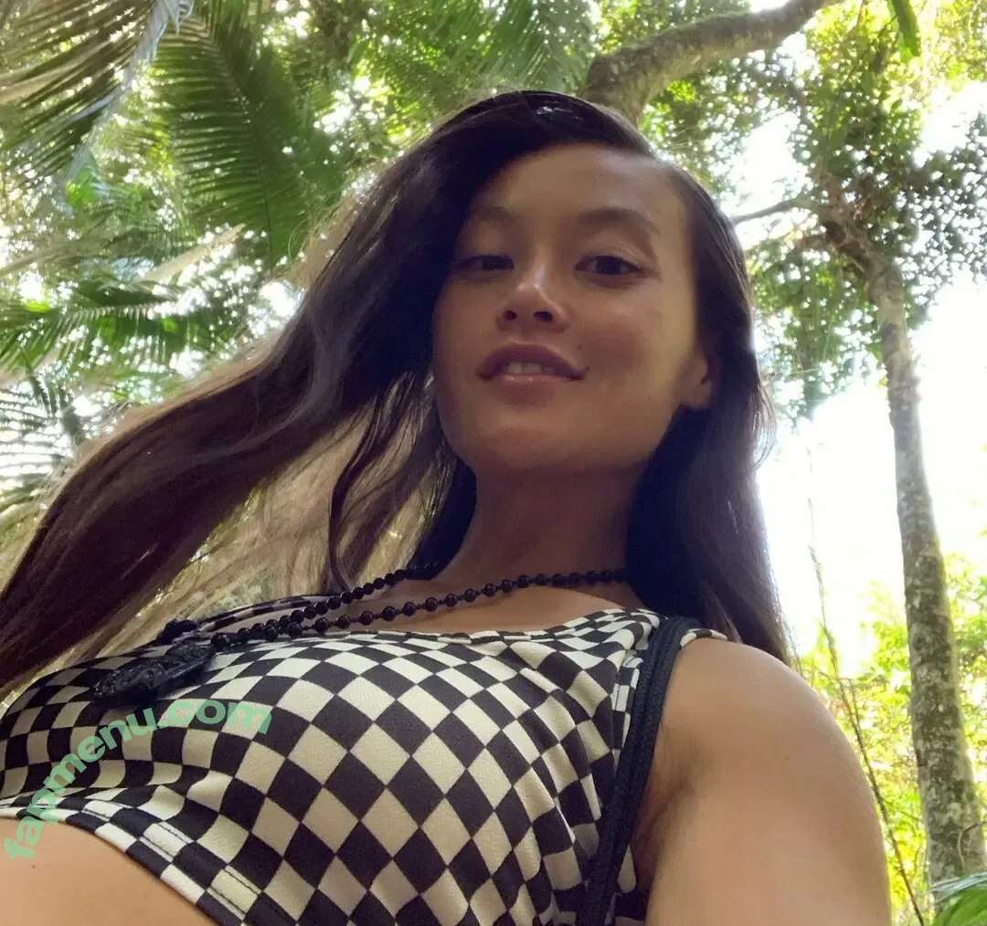 Caroline Chang nude photo #0002 (cazzysounds / wordsofchang)