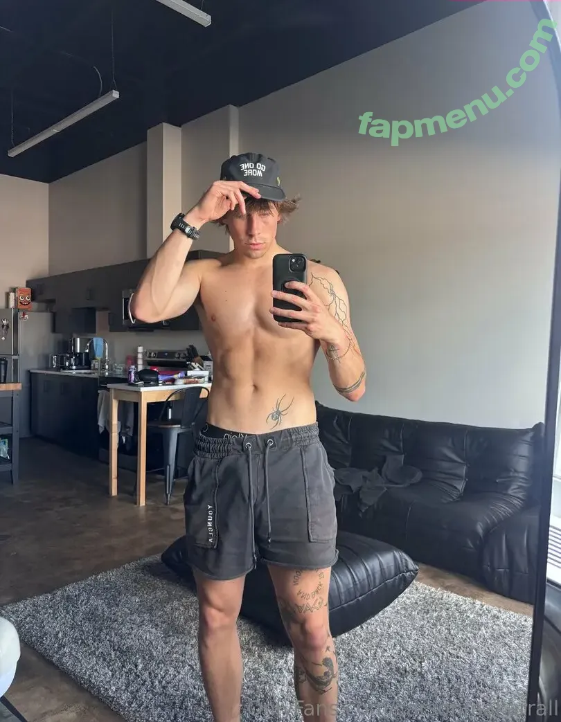 carsonmakarrall nude photo #0007 (carsmak_)