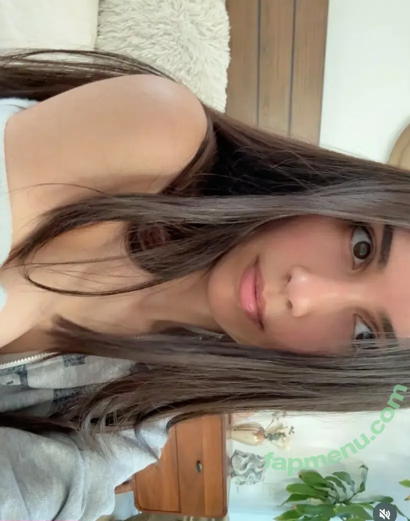 Caryn Marjorie nude photo #0002 (cutiecaryn / marjikarp)
