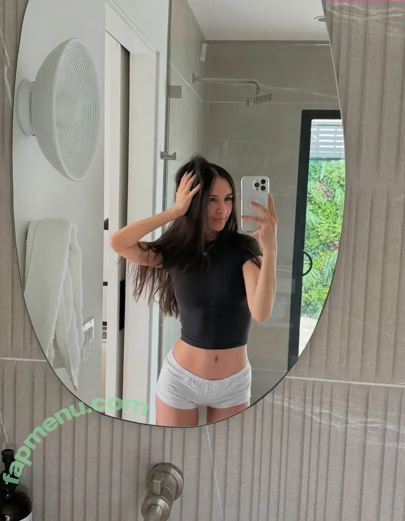 Caryn Marjorie nude photo #0006 (cutiecaryn / marjikarp)
