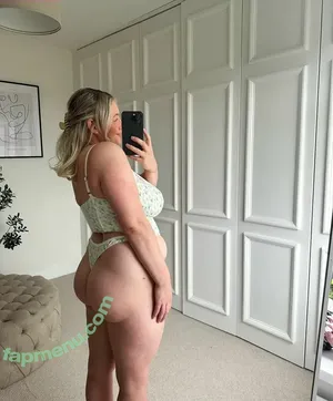 Carys Whittaker / busybeecarys / carys.whittaker / karlawhittake14 nude photo #0225
