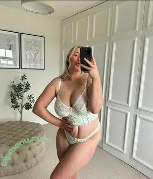 Carys Whittaker / busybeecarys / carys.whittaker / karlawhittake14 nude photo #0228