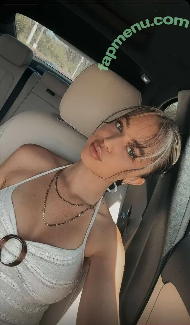 Casee Price nude photo #0002 (Caseepricee / caseeprice)