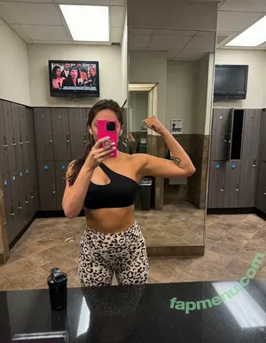 caseycakesfit_xoxo / caseychristine_xoxo nude photo #0001