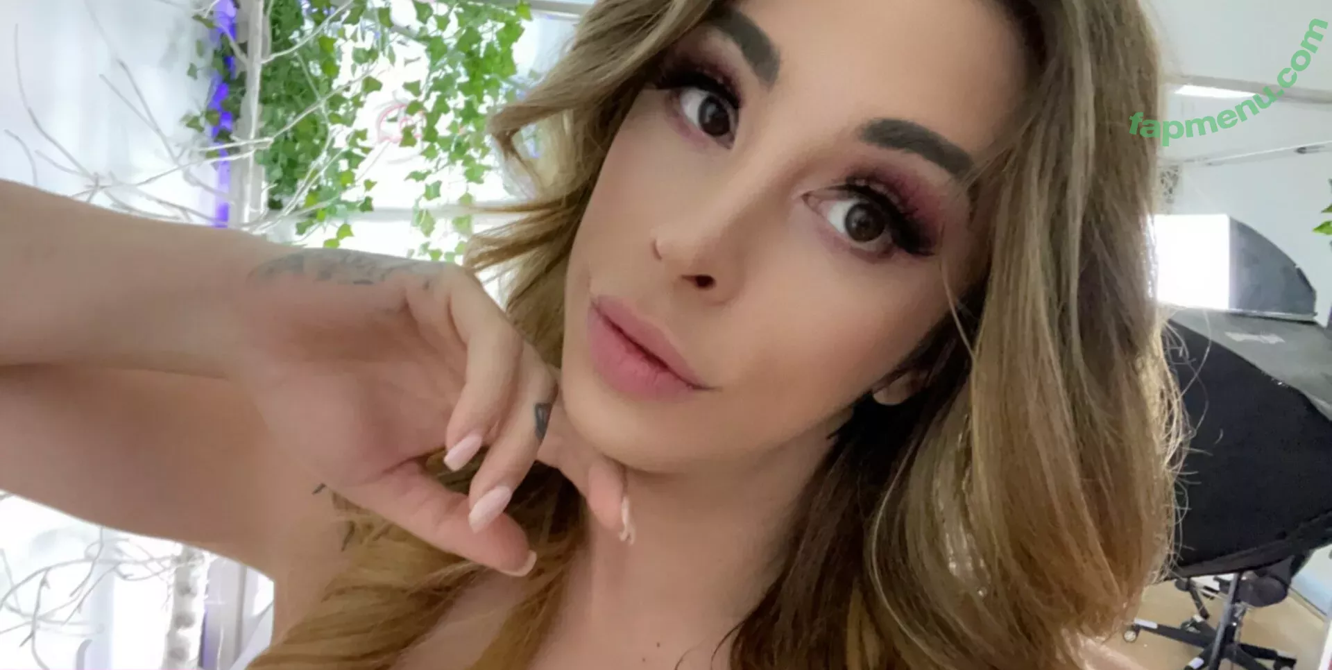 CaseyKissesXoXo nude photo #0047 (CaseyKissesXoXo)