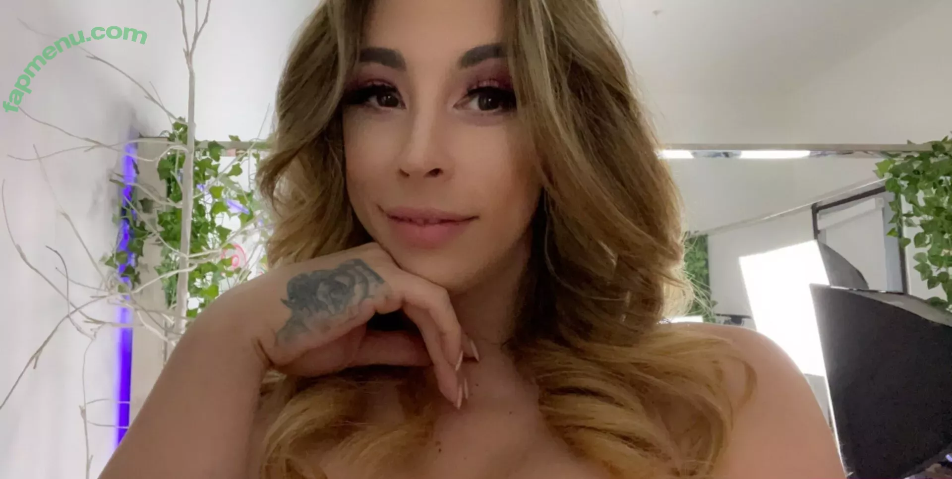CaseyKissesXoXo nude photo #0054 (CaseyKissesXoXo)