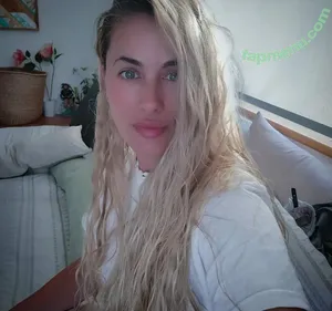  nude photo #0009