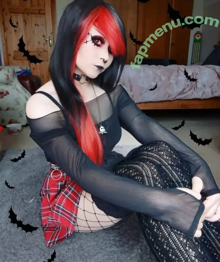 Catastrophiclarawr nude photo #0003 (catastropiclarawr)