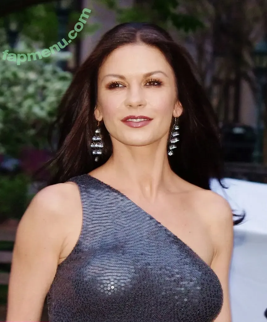 Catherine Zeta-Jones nude photo #0168 (Catherine Zeta Jones / catherinezetajones)