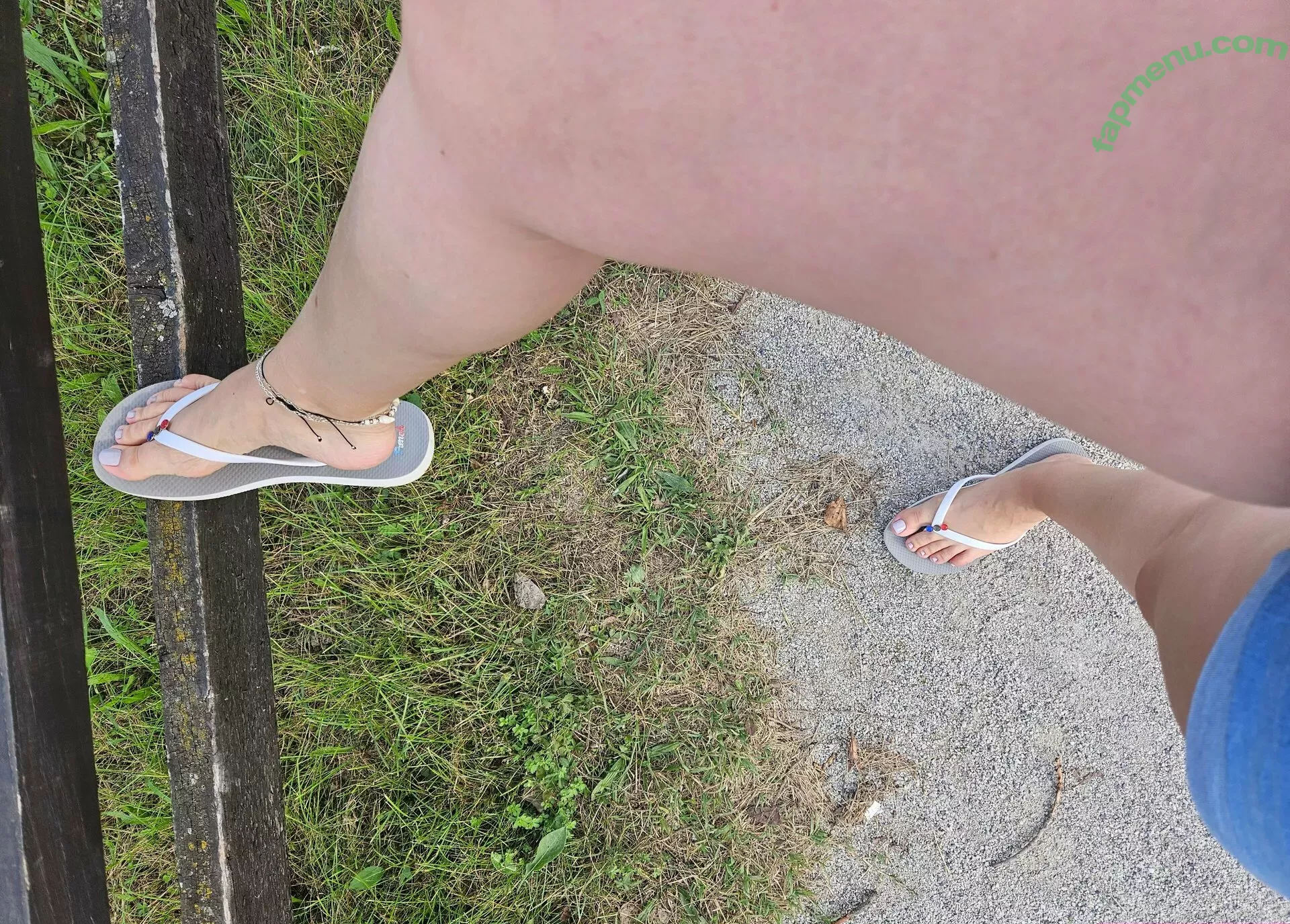 cavalierifeetfree nude photo #0157 (funwifelife)