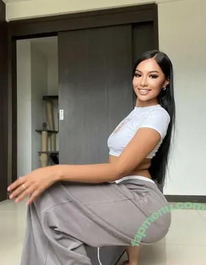 cecilia.suarez / realcecilia.suarez nude photo #0113
