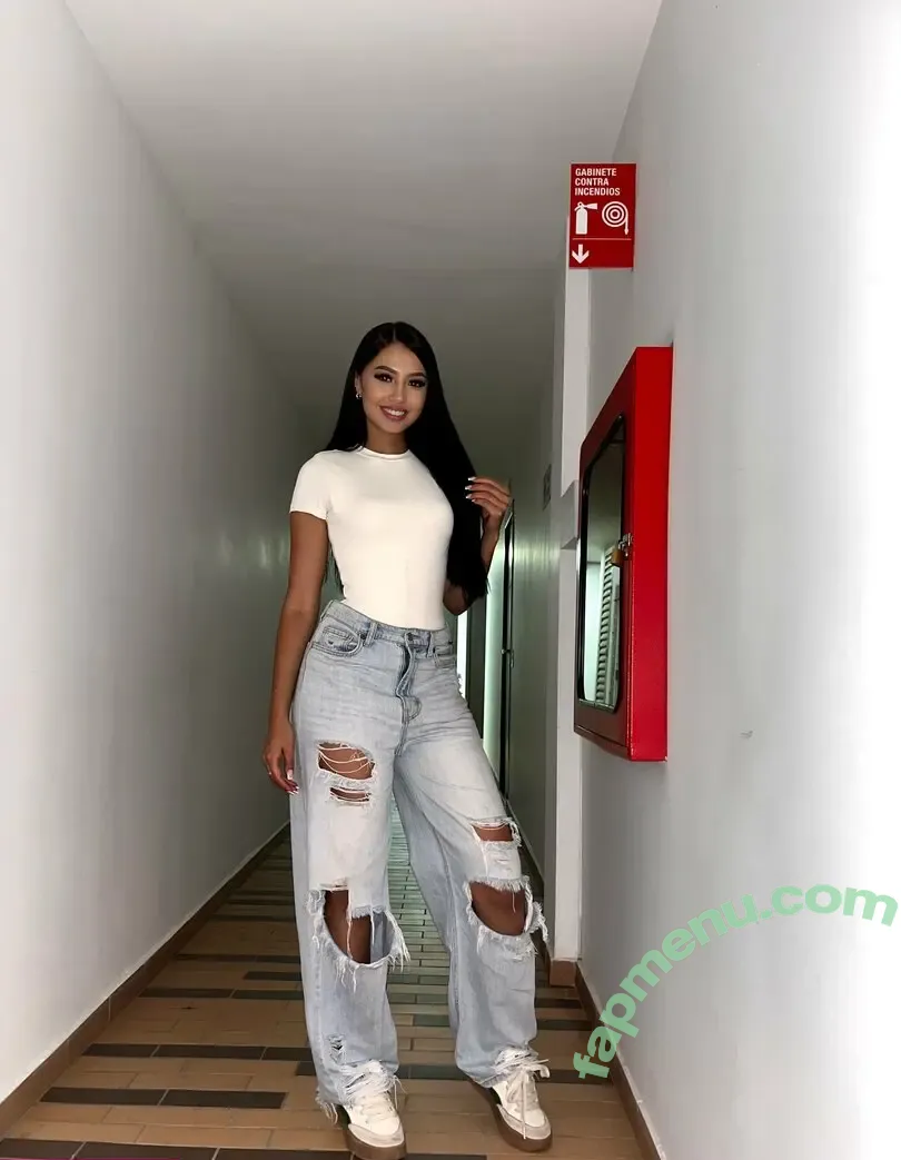 cecilia.suarez nude photo #0009 (realcecilia.suarez)