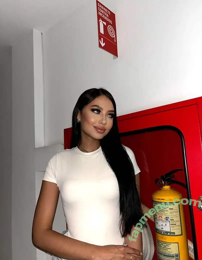 cecilia.suarez nude photo #0012 (realcecilia.suarez)
