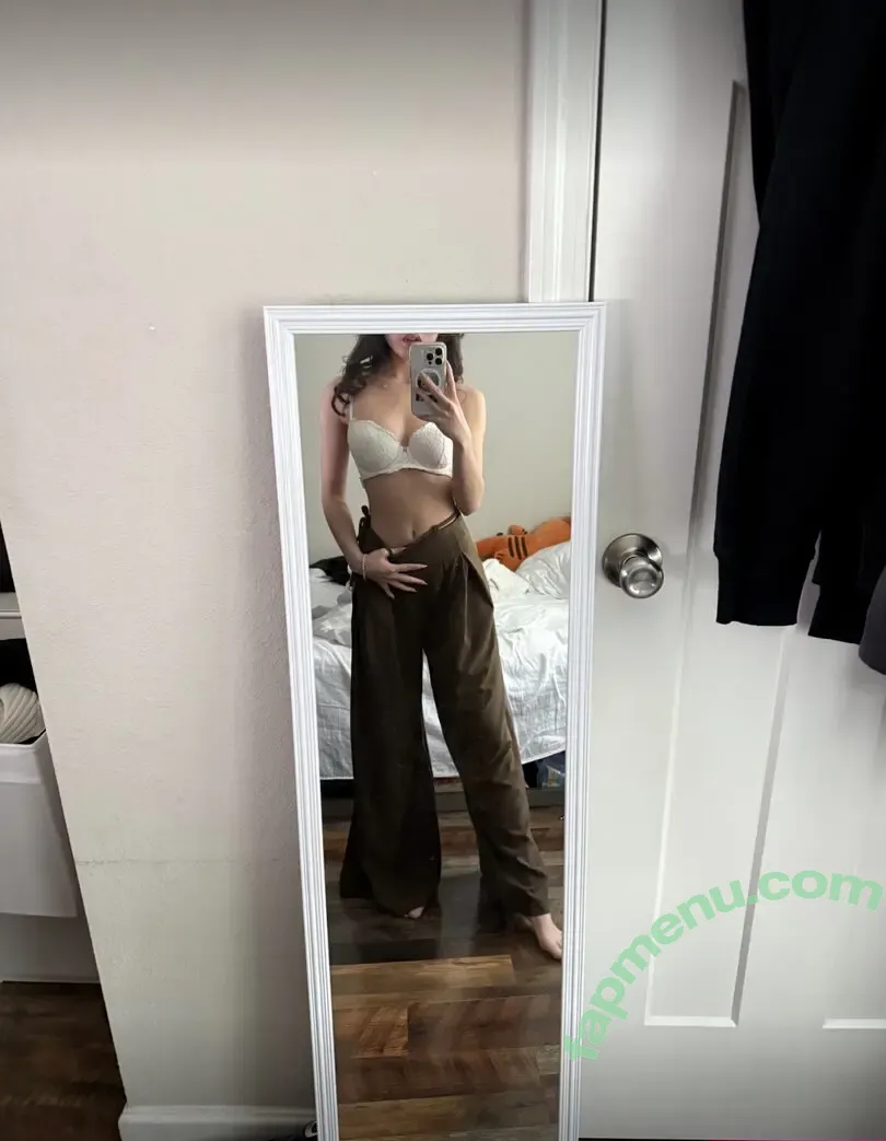 Celia Tran nude photo #0261 (celia.b.tran)