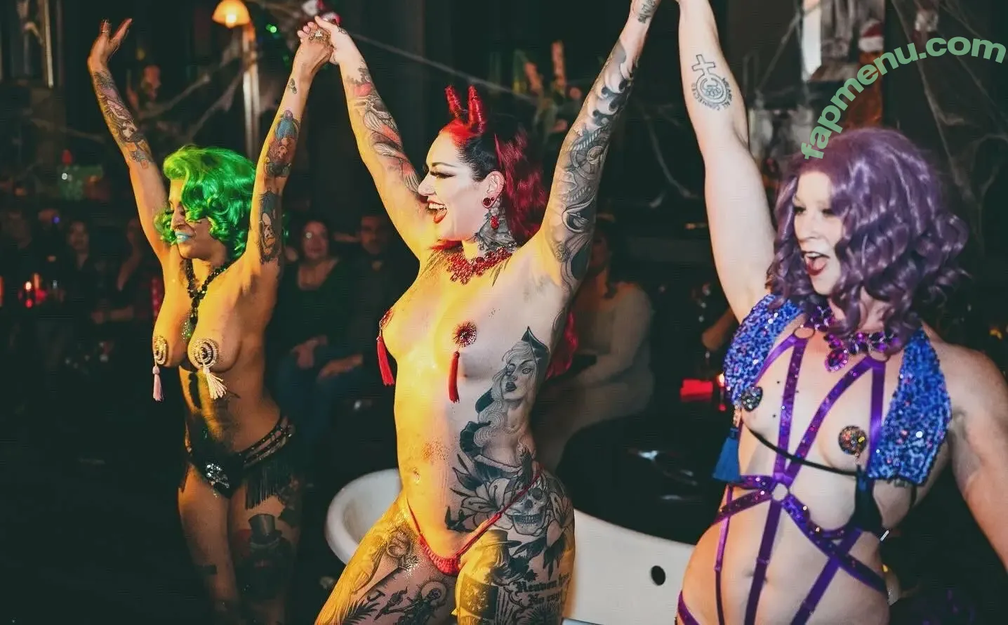 Cervena Fox nude photo #0018 (cervenafox)