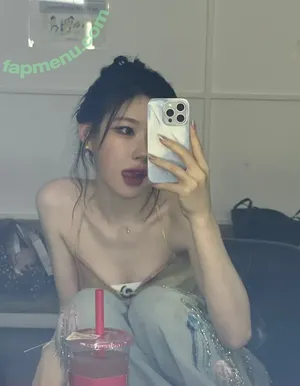 Chaeryeong / ITZY (채령 / chaerrry0 nude photo #0164
