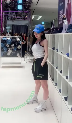 Chaeryeong / ITZY (채령 / chaerrry0 nude photo #0211
