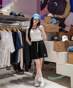 Chaeryeong / ITZY (채령 / chaerrry0 nude photo #0212