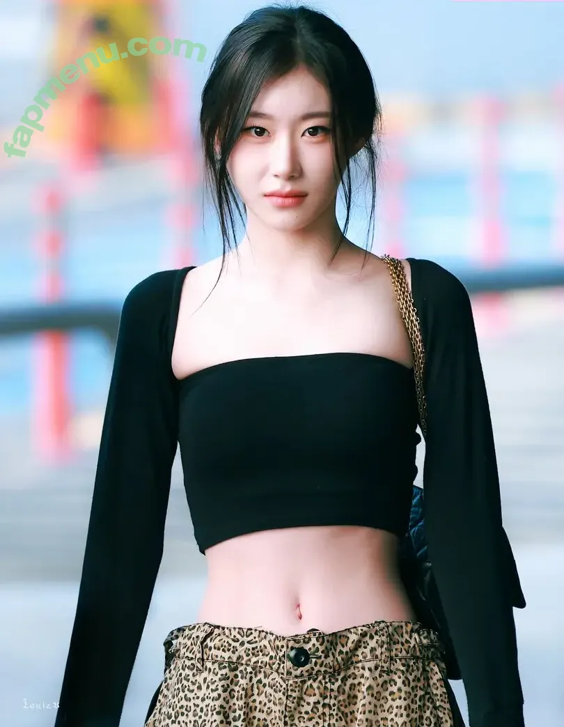 Chaeryeong nude photo #0107 (ITZY (채령 / chaerrry0)