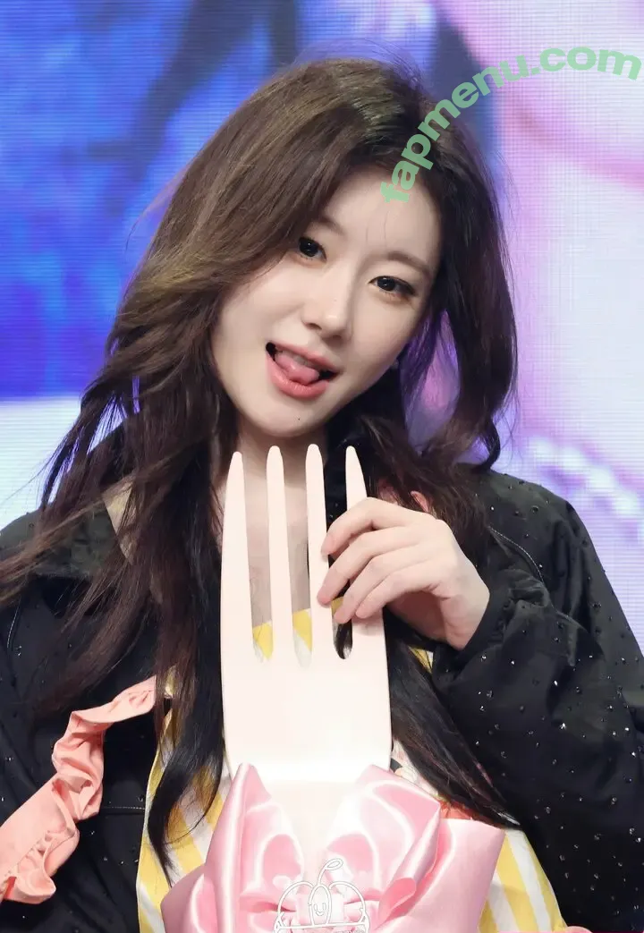 Chaeryeong nude photo #0122 (ITZY (채령 / chaerrry0)