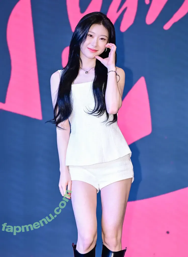 Chaeryeong nude photo #0145 (ITZY (채령 / chaerrry0)