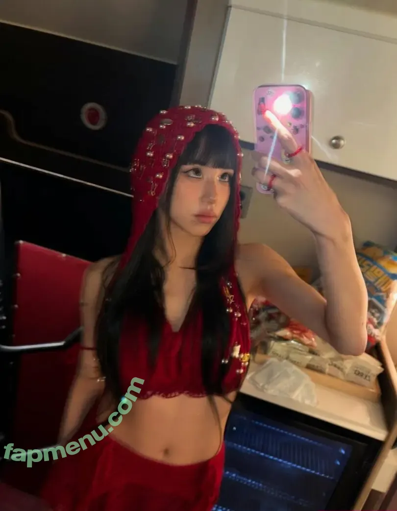 Chaeyoung nude photo #0027 (TWICE / chaeyo.0)