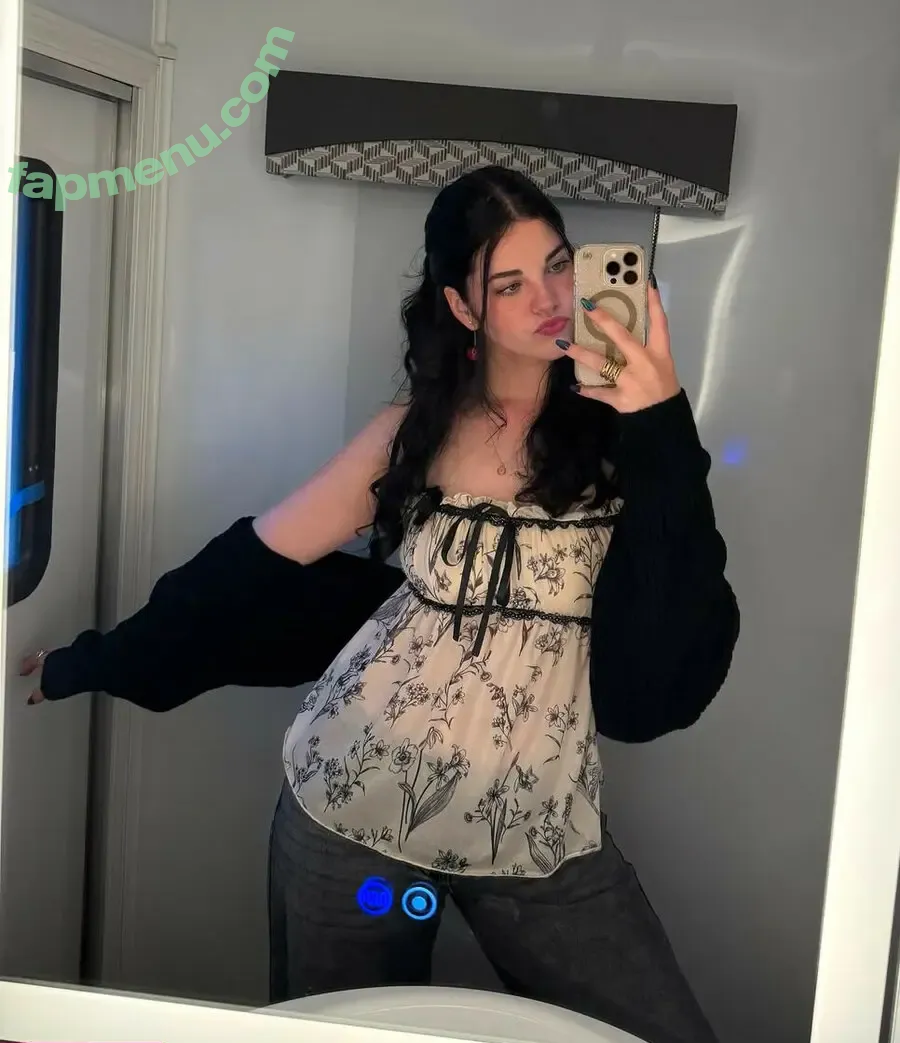 Chaislyn nude photo #0001 (Chaislynmusic)
