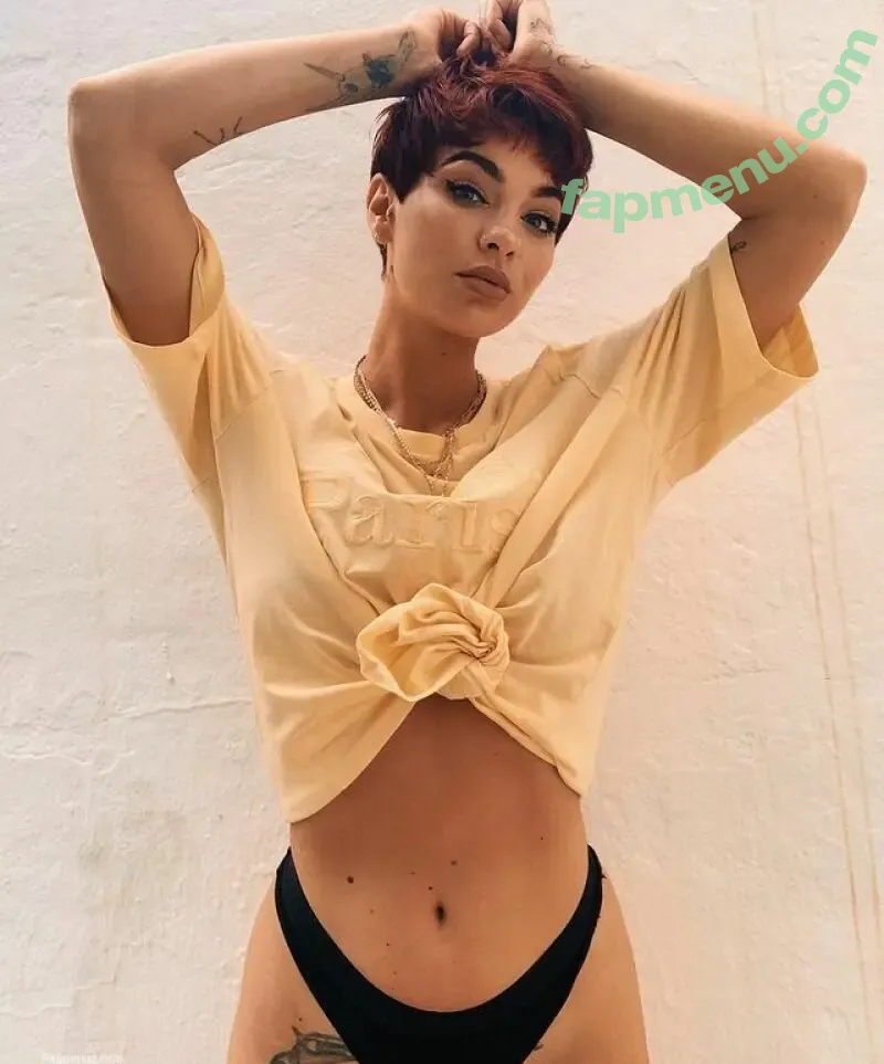 Chameen Loca nude photo #0003 (Chameen Loca)