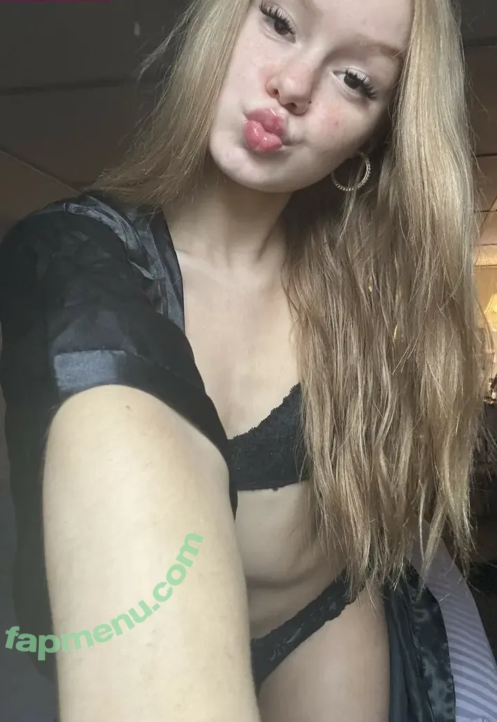 ChanelSnowXO nude photo #0002 (ChanelSnowXO)