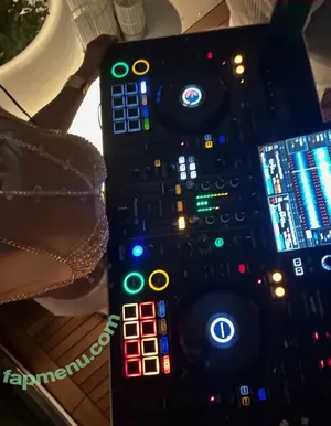 Chantel Jeffries / Ceejay the DJ / ChantelJeffries nude photo #2464