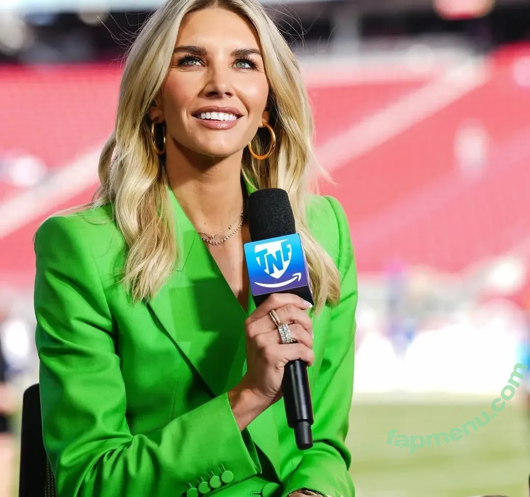 Charissa Thompson nude photo #0061 (Sportscaster / charissajthompson)