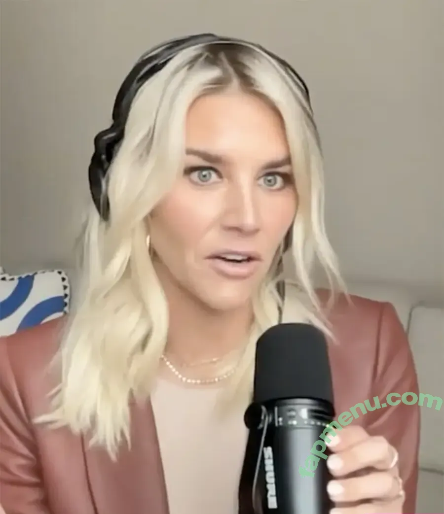 Charissa Thompson nude photo #0097 (Sportscaster / charissajthompson)