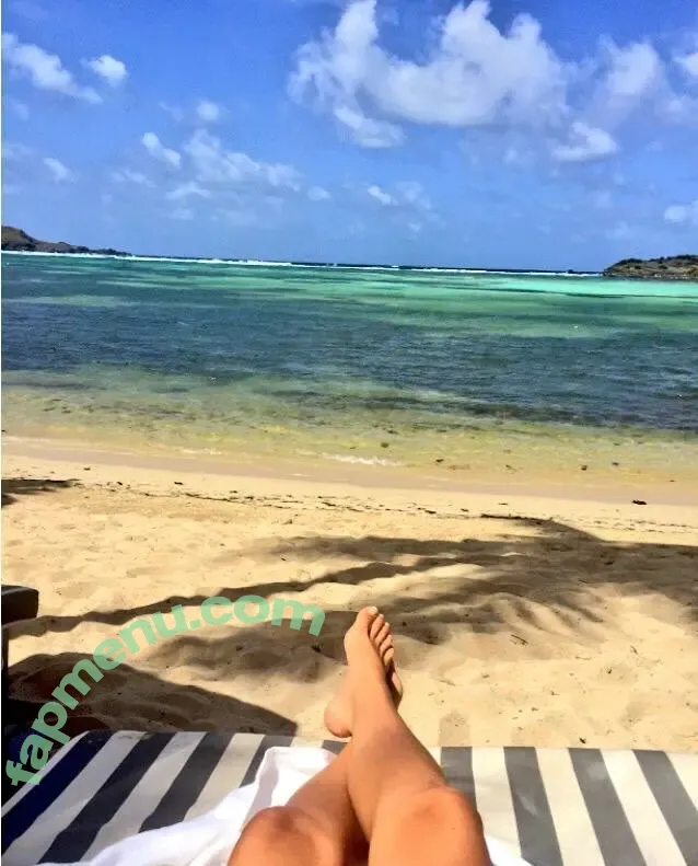 Charissa Thompson nude photo #0101 (Sportscaster / charissajthompson)