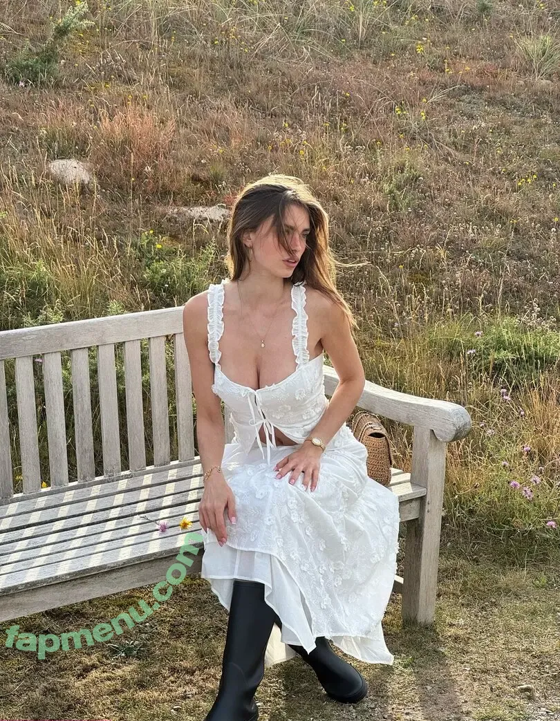 Charleen Weiss nude photo #0538 (charleenweiss)
