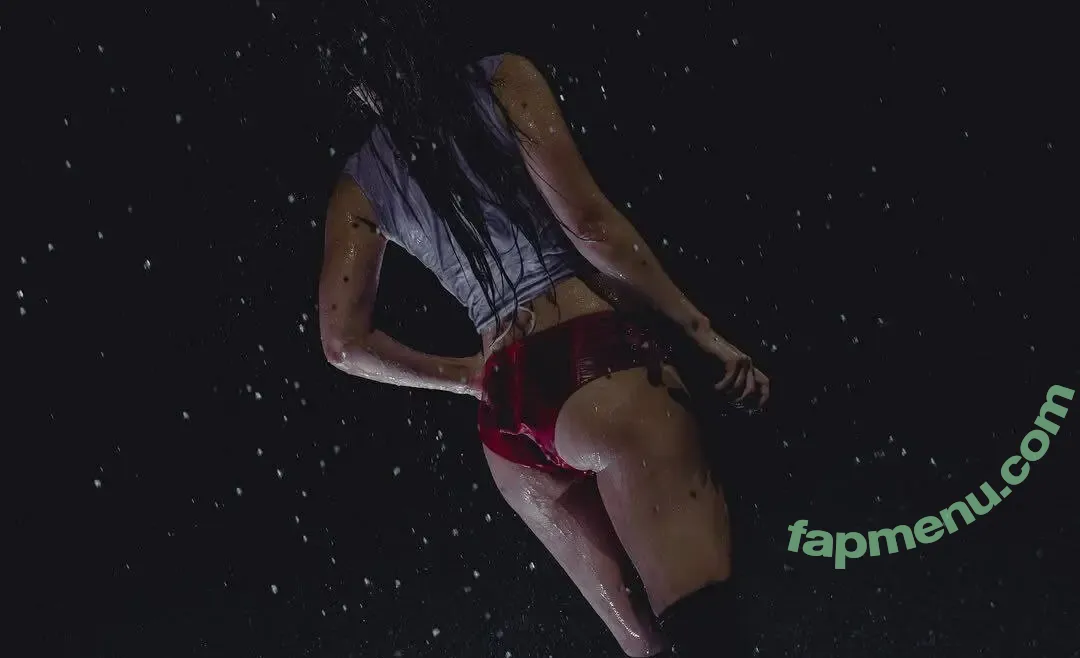 Charli XCX nude photo #3412 (charli_xcx / charlignarly)