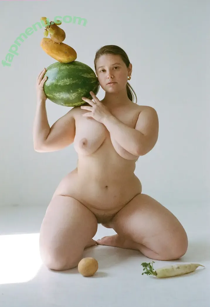 CharlieAnnMax nude photo #0001 (CharlieAnnMax)