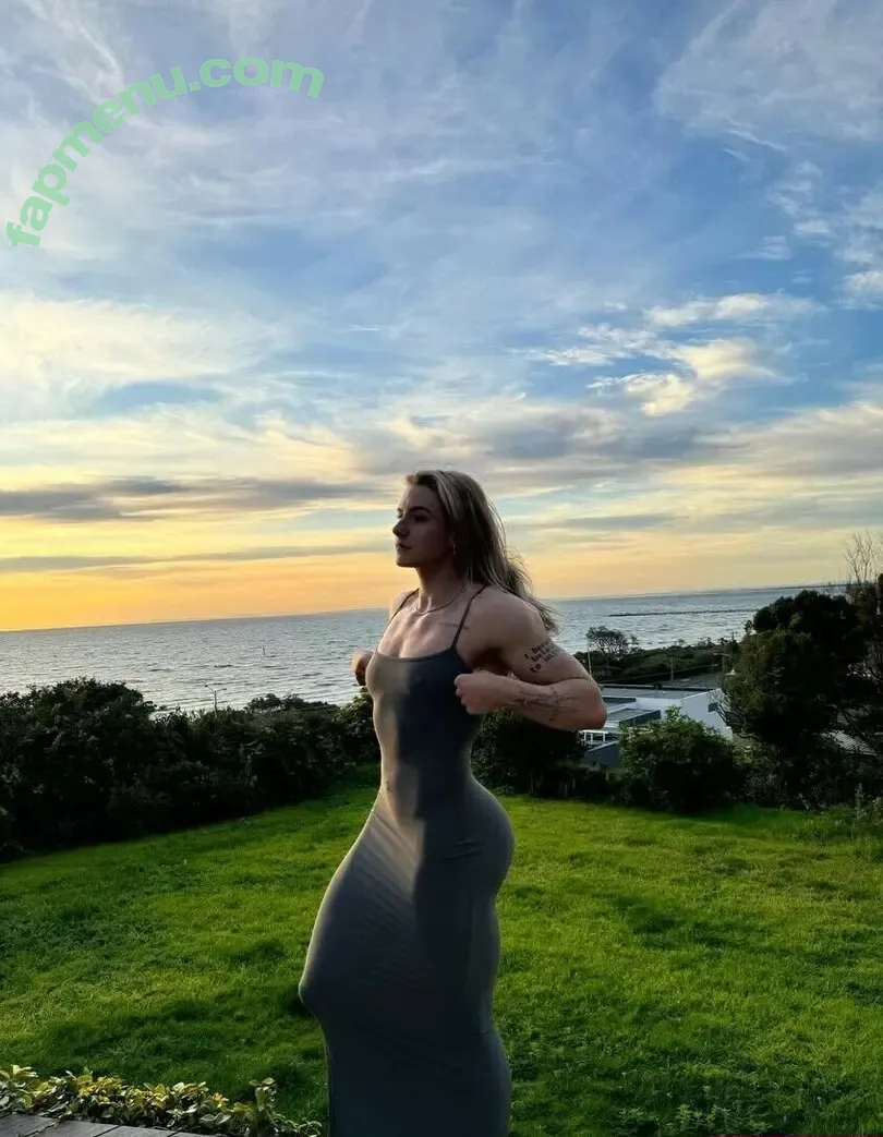 Charlotte Chant nude photo #0122 (char.chant)