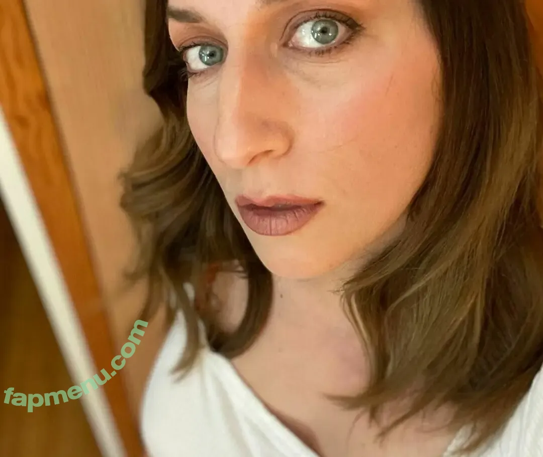 Chelsea Peretti nude photo #0005 (chelsanity)
