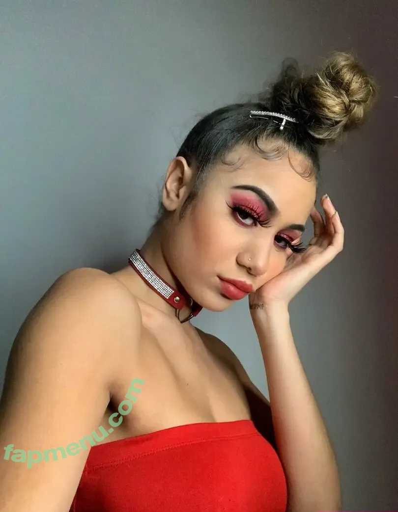 chelsea13k nude photo #0030 (baby-gold / chelsea mendoza / goldtouch13 / luckyyouth22)