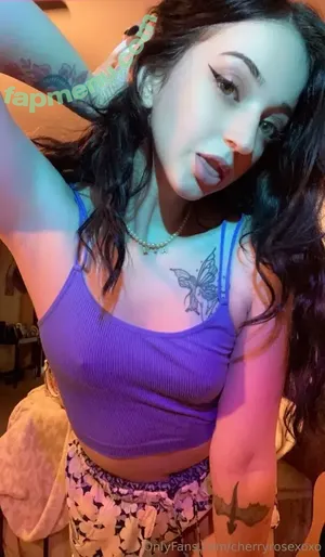 cherryrosexoxo / roxrox_xoxo nude photo #0021
