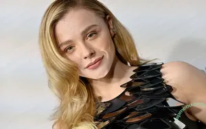 Chloë Grace Moretz / chloegmoretz nude photo #1393