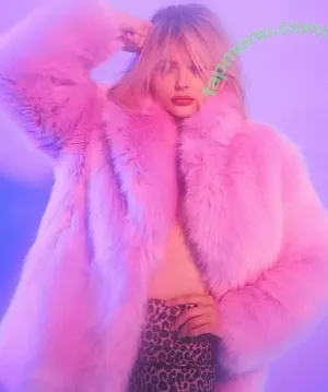 Chloë Grace Moretz / chloegmoretz nude photo #1411