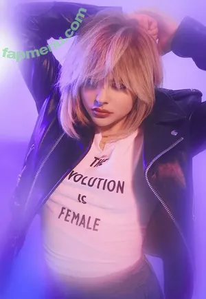 Chloë Grace Moretz / chloegmoretz nude photo #1416