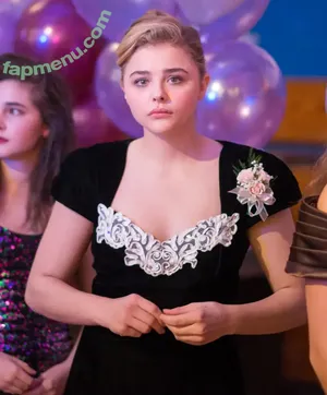 Chloë Grace Moretz / chloegmoretz nude photo #1418
